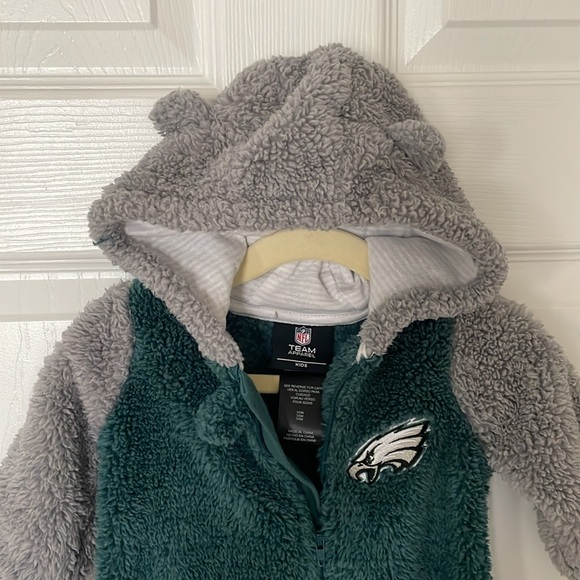 Philadelphia Eagles Infant Fleece Onesie - Picture 5 of 7